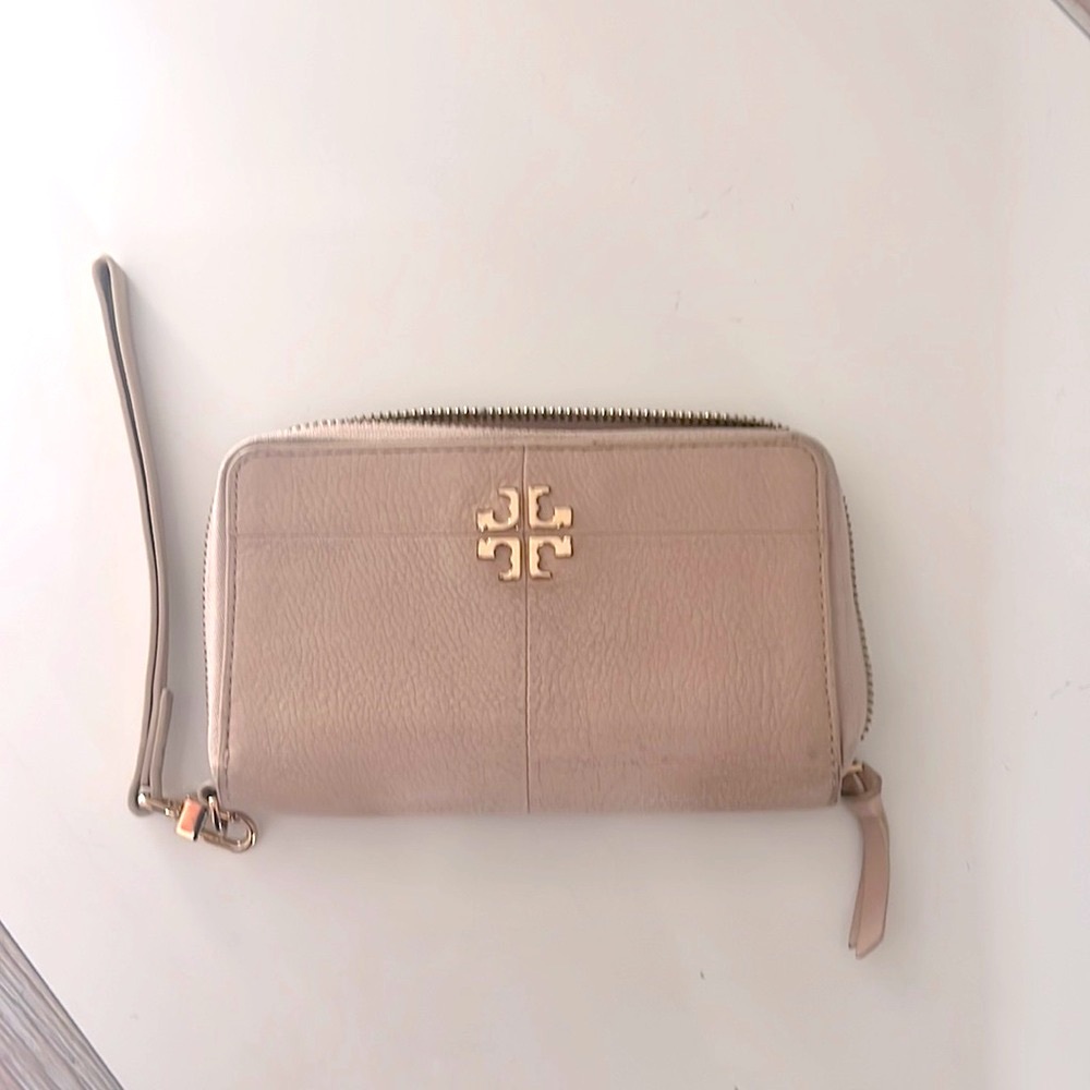 Tory Burch wallet
